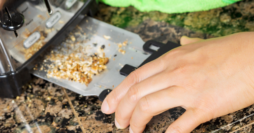 how to clean a toaster  step 2
