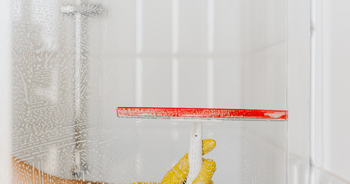 bathroom cleaning checklist step 8